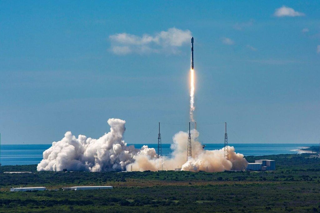 Cohete de SpaceX despega desde Florida con satélites españoles a bordo