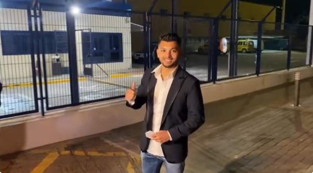 Jesús 'Tecatito' Corona ya está en Sevilla para firmar su contrato