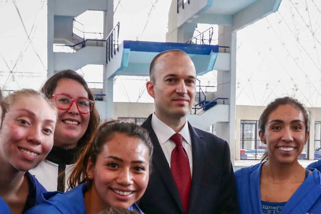 AMLO ordena que se indague más en el tema de Kiril Todorov, expresidente de la Federación de Natación