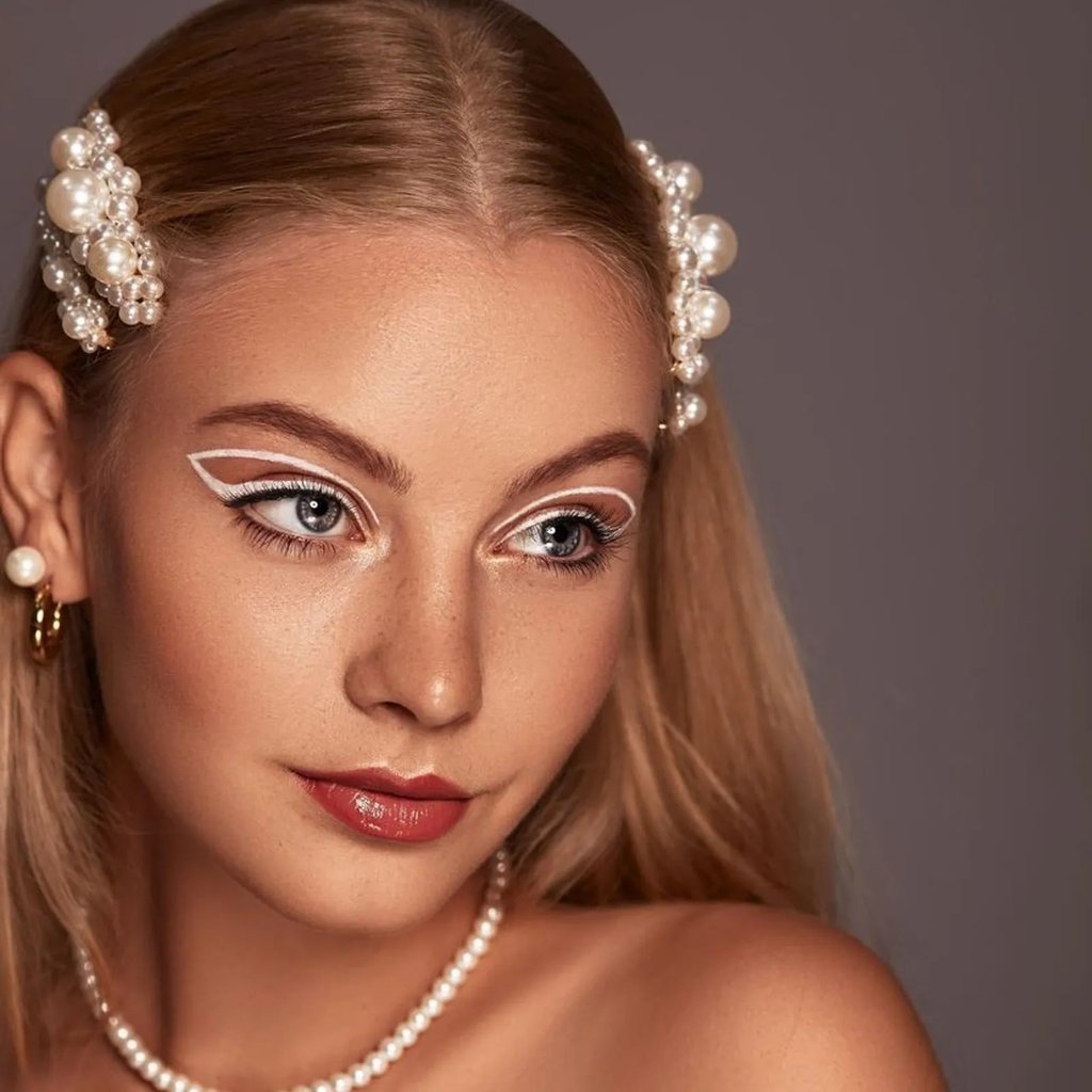 Tendencia: delineado blanco