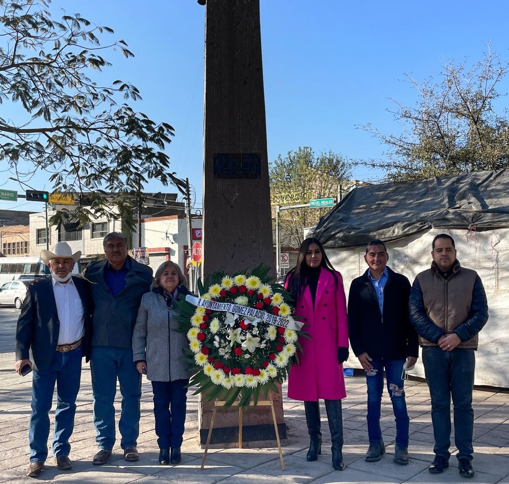 Ofrecen ofrenda a los Constituyentes