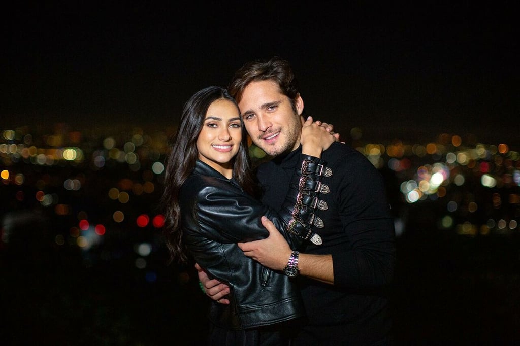 Diego Boneta y Renata Notni viven festejo de película romántica