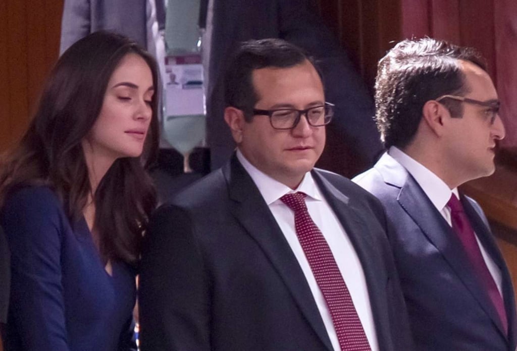 Revelan más nexos entre empresario e hijo de AMLO