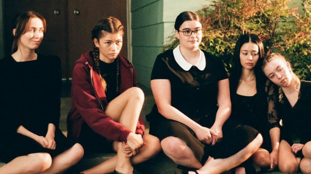 Fanáticos reaccionan al final de temporada de Euphoria