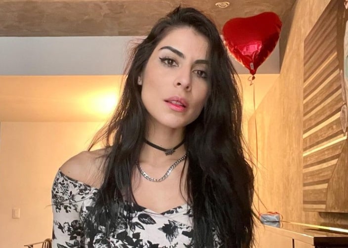 María León 'presume' foto en la playa con bikini