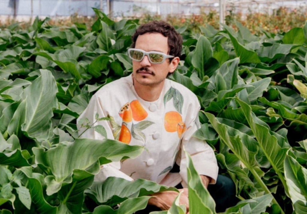 Caloncho rompe el ritmo entre el folk y el rap