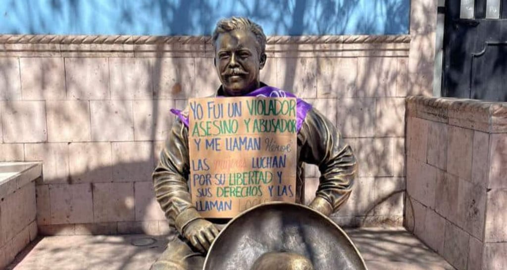 Estatuas de Pancho Villa fueron objetivo de marchas feministas en Chihuahua