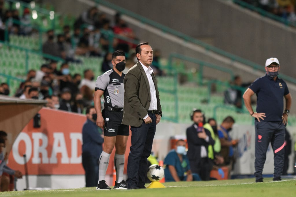 Fentanes habla del duelo de Santos frente a los Xolos y respalda a Brian Lozano