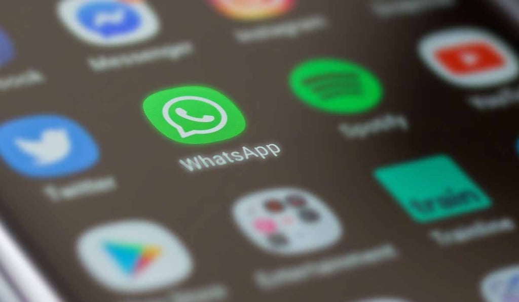 ¿Cómo ocultar mi nombre en WhatsApp?