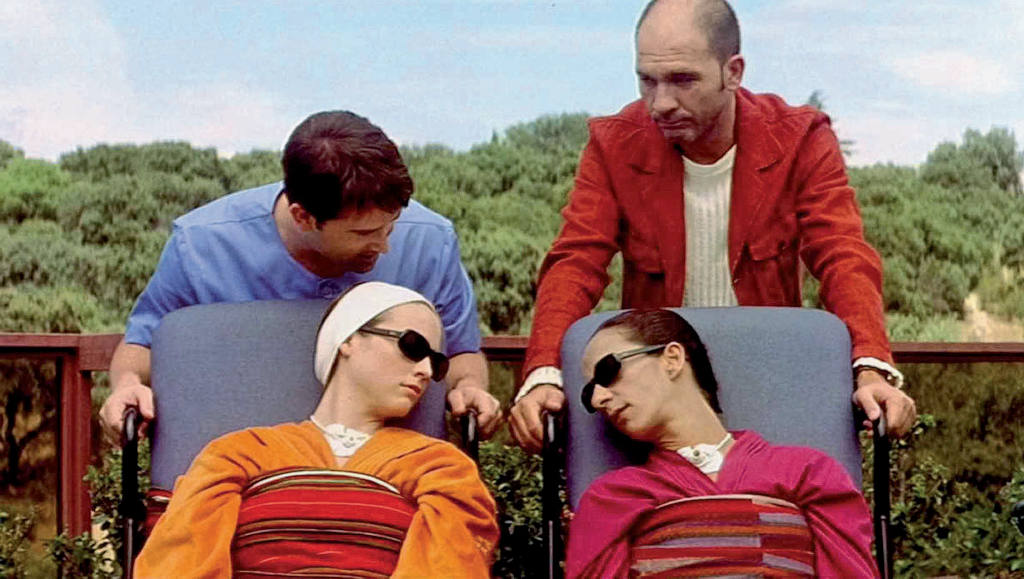 Hable con ella, la película que consolidó a Pedro Almodóvar en Hollywood hace 20 años