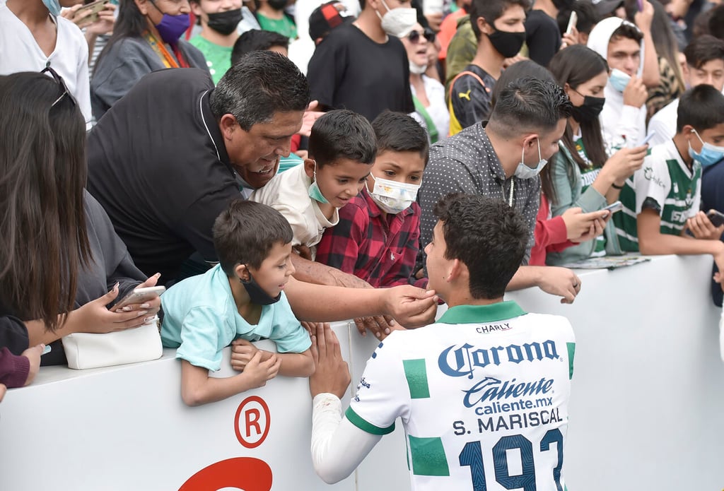 El Tricolor Sub-20 con santista Salvador Mariscal Murra viajan a Uruguay