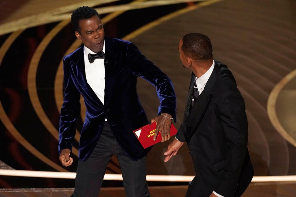 Will Smith cachetea en los Oscar 2022 al comediante Chris Rock