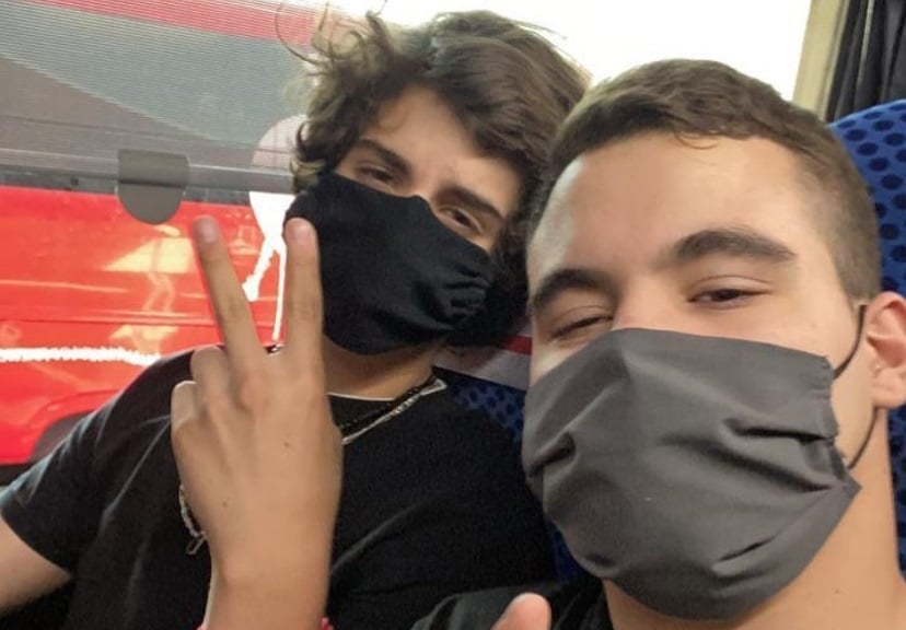 'Con el mejor hermano'; recuerdan a Hugo Carbajal con fotografías