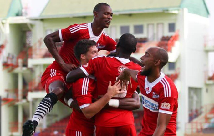 Muere exfutbolista Akeem 'Battery' Benjamin por disparos de la policía