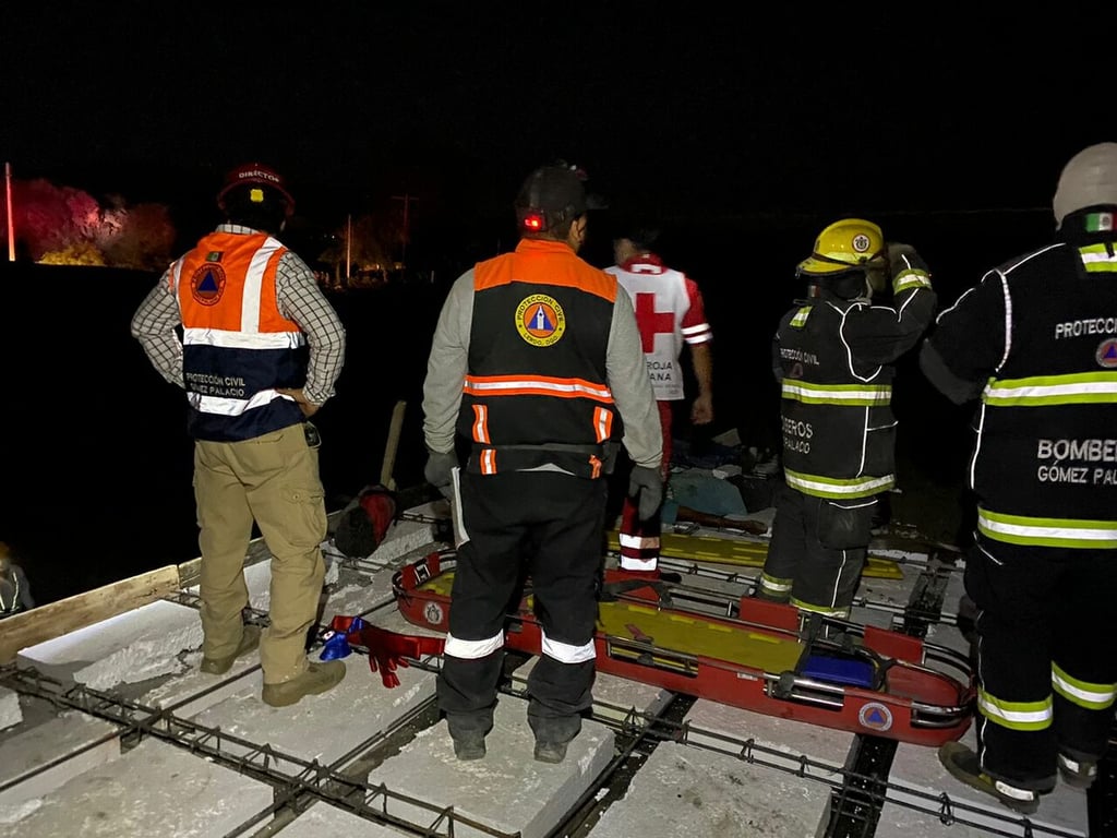Mueren albañiles al recibir descarga eléctrica en Lerdo