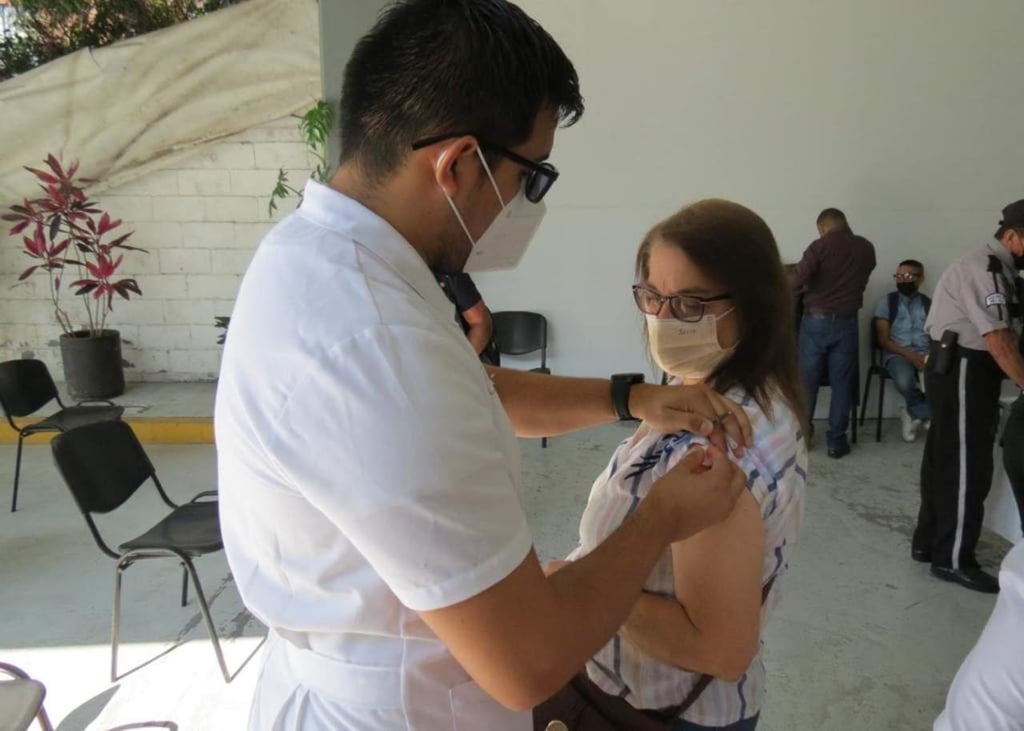 ISSSTE ha aplicado 10 mil 84 vacunas contra el Covid