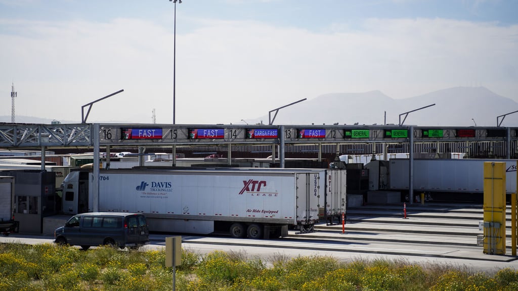 Estados Unidos amplía capacidad de puerto comercial en California para camiones de México