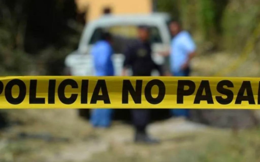 Asesinan a tiros a dos hombres y una mujer en Veracruz