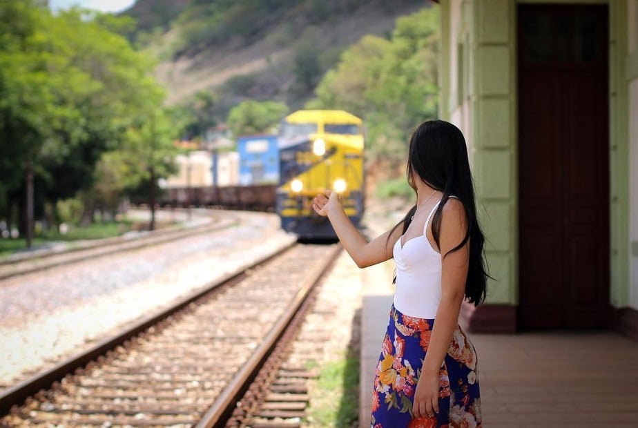 Mujer es golpeada por el tren al intentar tomarse una selfie en Tequisquiapan
