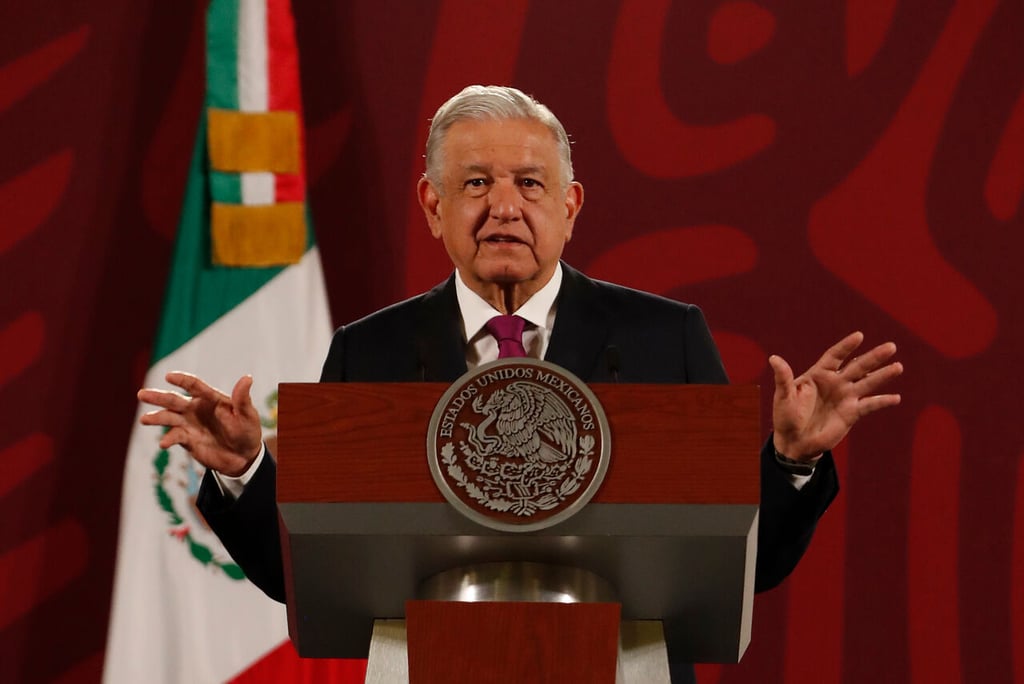 López Obrador ofrecerá cena a empresarios de EUA y asistirá el embajador Ken Salazar
