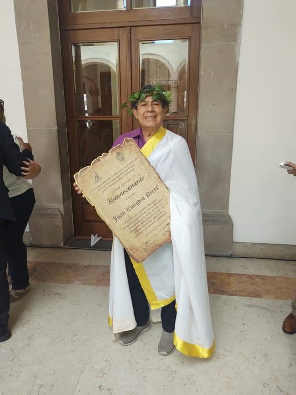 Con la poesía en las venas: Juan Emigdio Pérez