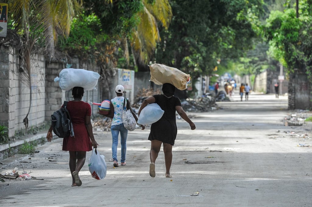 Haitianos huyen de la guerra entre bandas