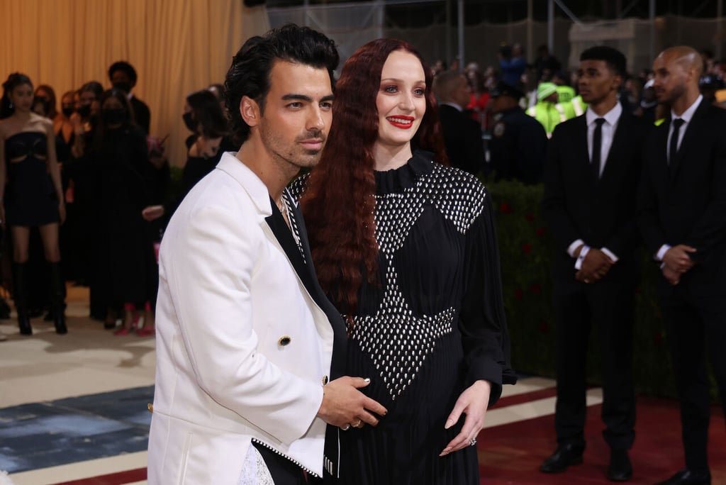 Sophie Turner presume su segundo embarazo con Joe Jonas en la MET Gala 2022