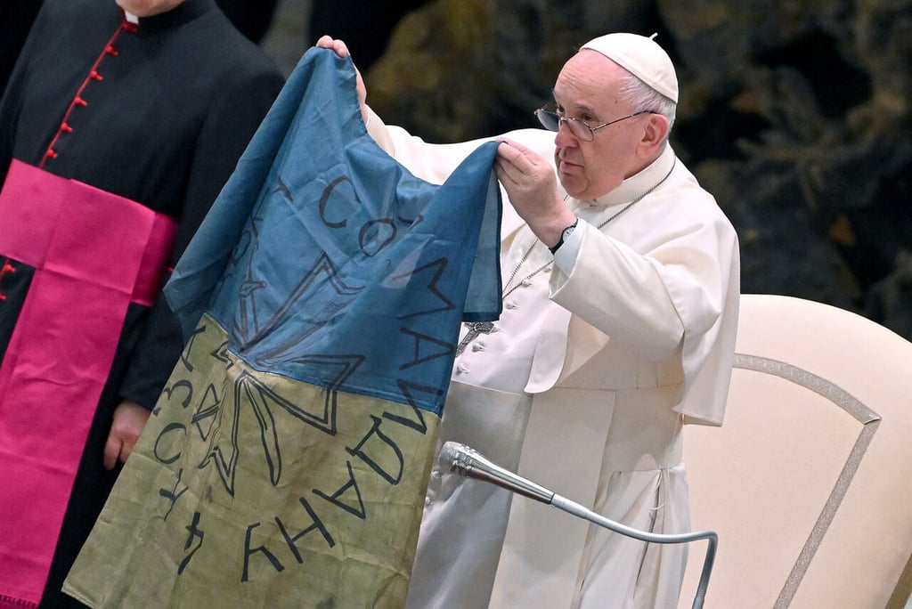 Papa Francisco asegura que la guerra en Ucrania amenaza a todo el mundo