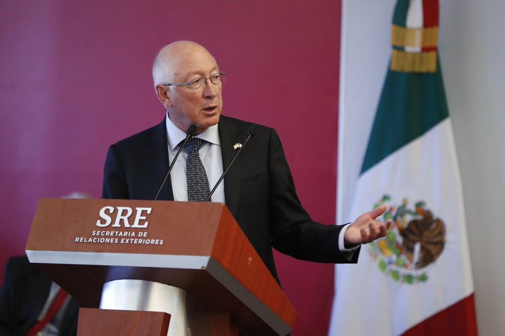 Ken Salazar visita Palacio Nacional tras amago de AMLO por Cumbre de las Américas