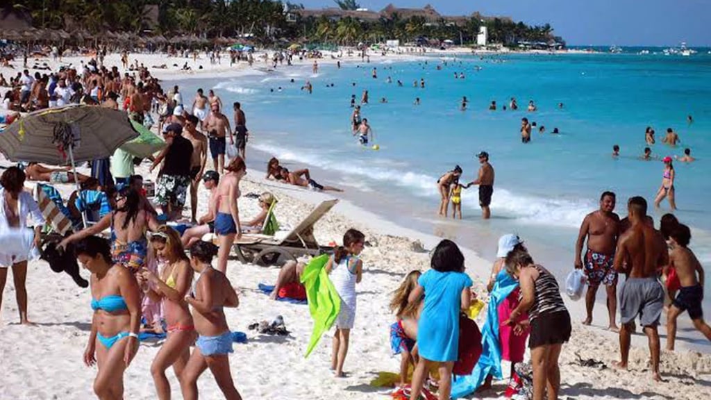 Turismo internacional en México sube 44.9%