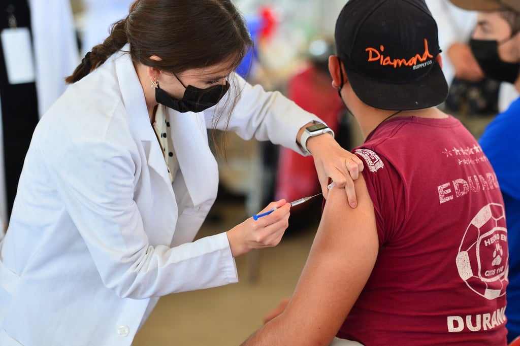 Avanza aplicación de vacunas Covid  en Durango