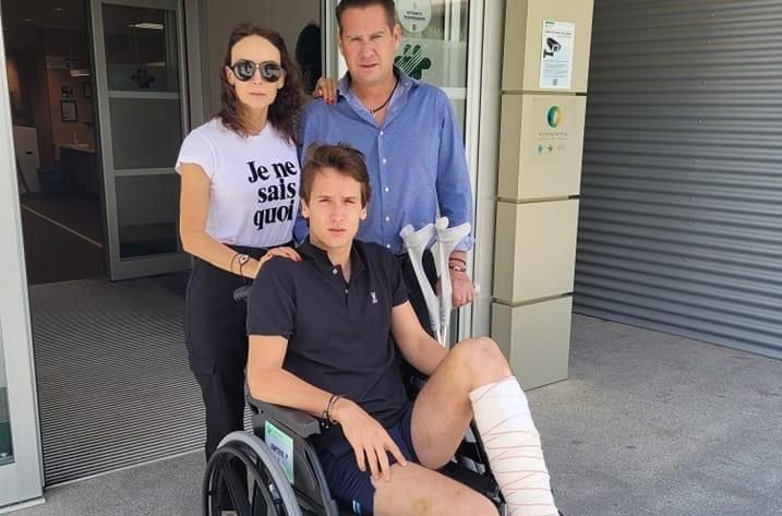 Dan de alta al novillero lagunero Arturo Gilio tras sufrir cornada