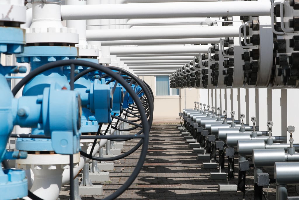 España impone límite a precios del gas natural