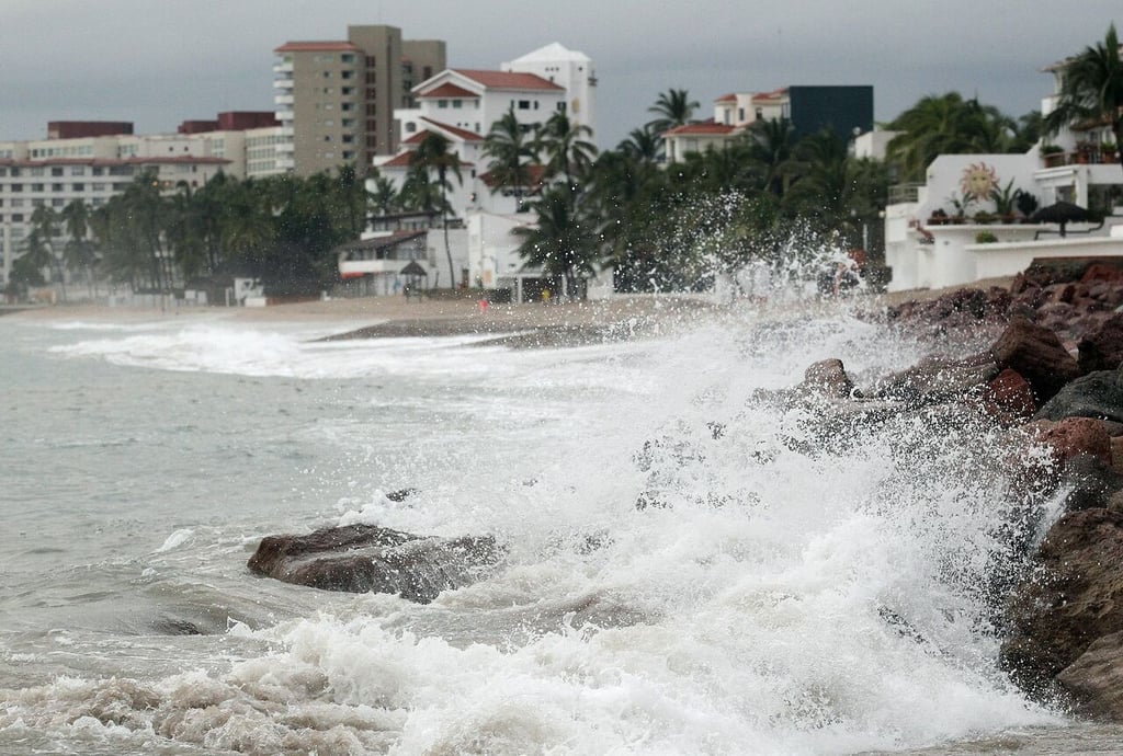 México prevé formación de hasta 40 ciclones en 2022, al menos cinco impactarán al país