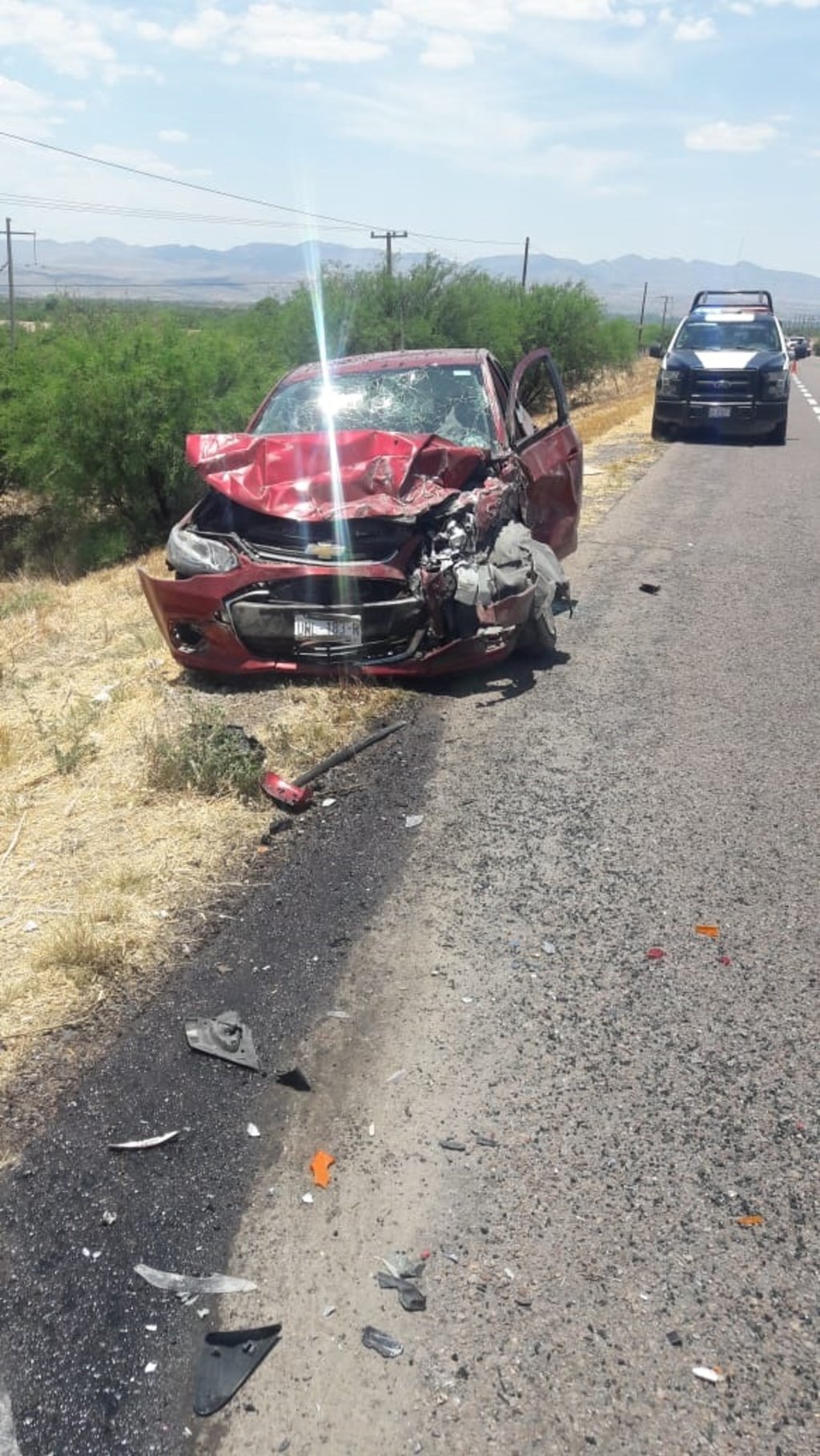 Choque frontal en carretera de Durango deja 10 heridos