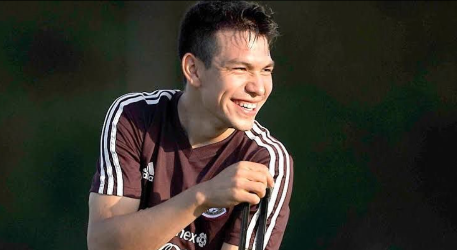 Operan con éxito al delantero Hirving 'Chucky' Lozano
