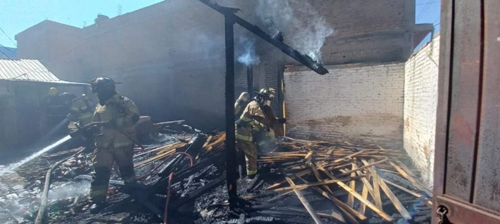 Casa de materiales frágiles se incendia en La Virgen