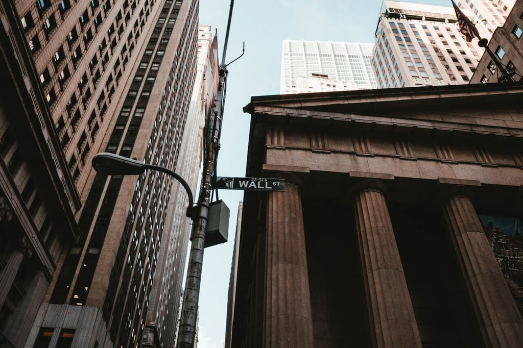 Wall Street termina con su mala racha y registra la mejor semana desde noviembre de 2020