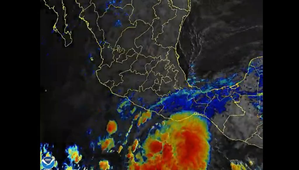 Guerrero prevé oleaje de hasta 6 metros de altura por huracán 'Agatha'