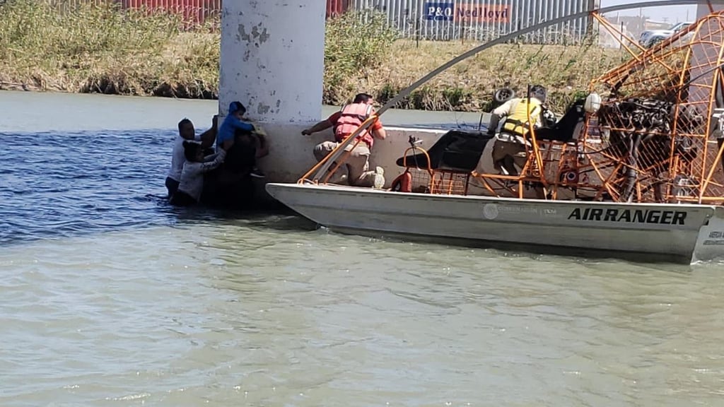 México halla a 3 migrantes ahogados en el Río Bravo