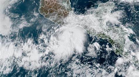Huracán Agatha impactará en costas de Oaxaca dentro de las próximas 12 horas: SMN