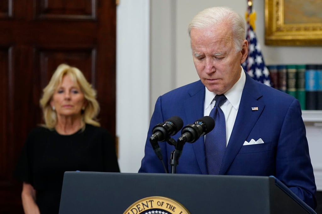 Joe Biden se compromete a 'hacer algo' tras masacre en escuela de Texas