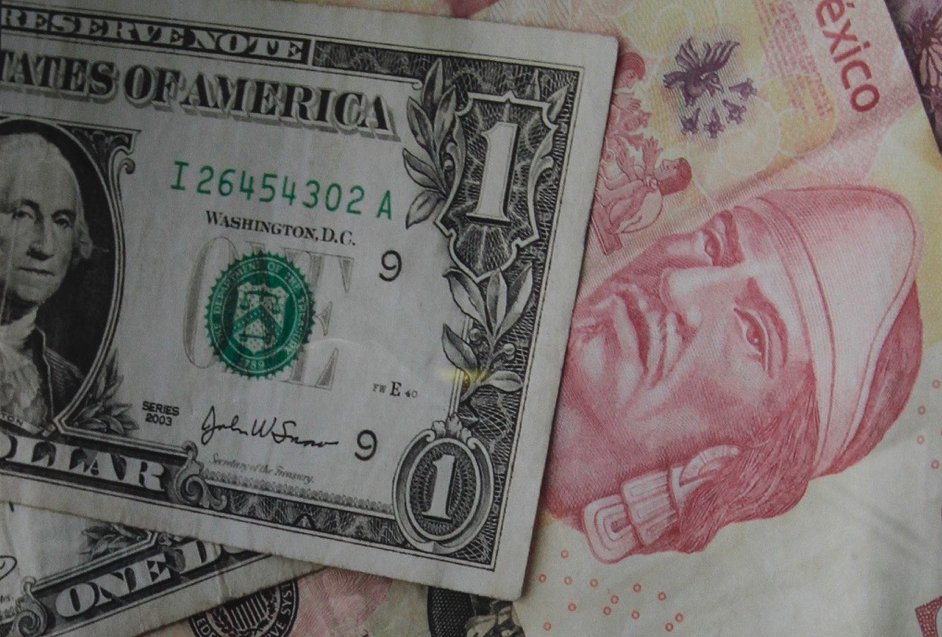 Peso mexicano se fortalece ante el dólar con su mejor nivel en 2 años