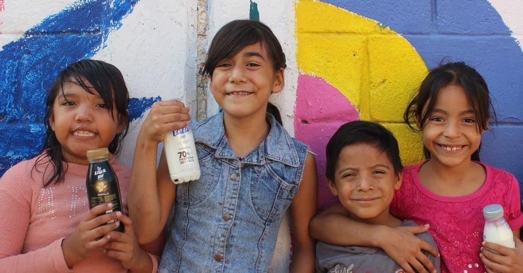 Grupo Lala conmemora Día de la Leche con compromiso de entregar un millón de vasos de leche