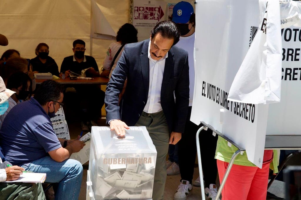 Gobernador de Hidalgo Omar Fayad hace llamado al voto ante baja afluencia