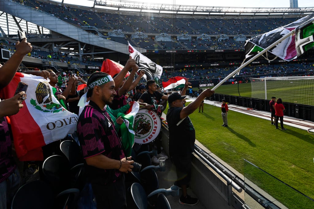 Vuelve a aparecer el grito homofóbico en partido de la Selección Mexicana