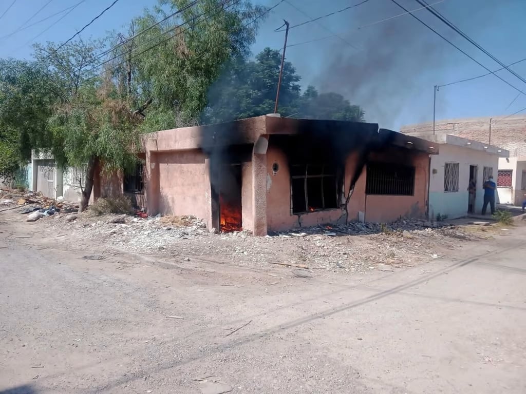 Se incendia casa deshabitada en Gómez Palacio