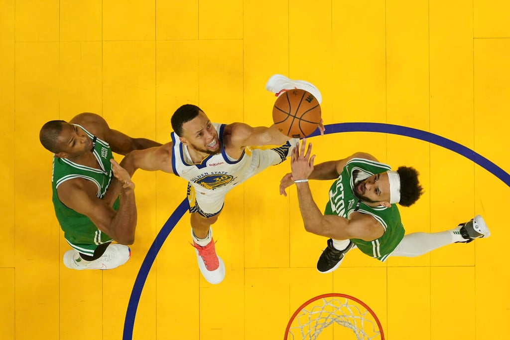 Golden State Warriors destroza a Boston Celtics y se emparan las Finales de la NBA