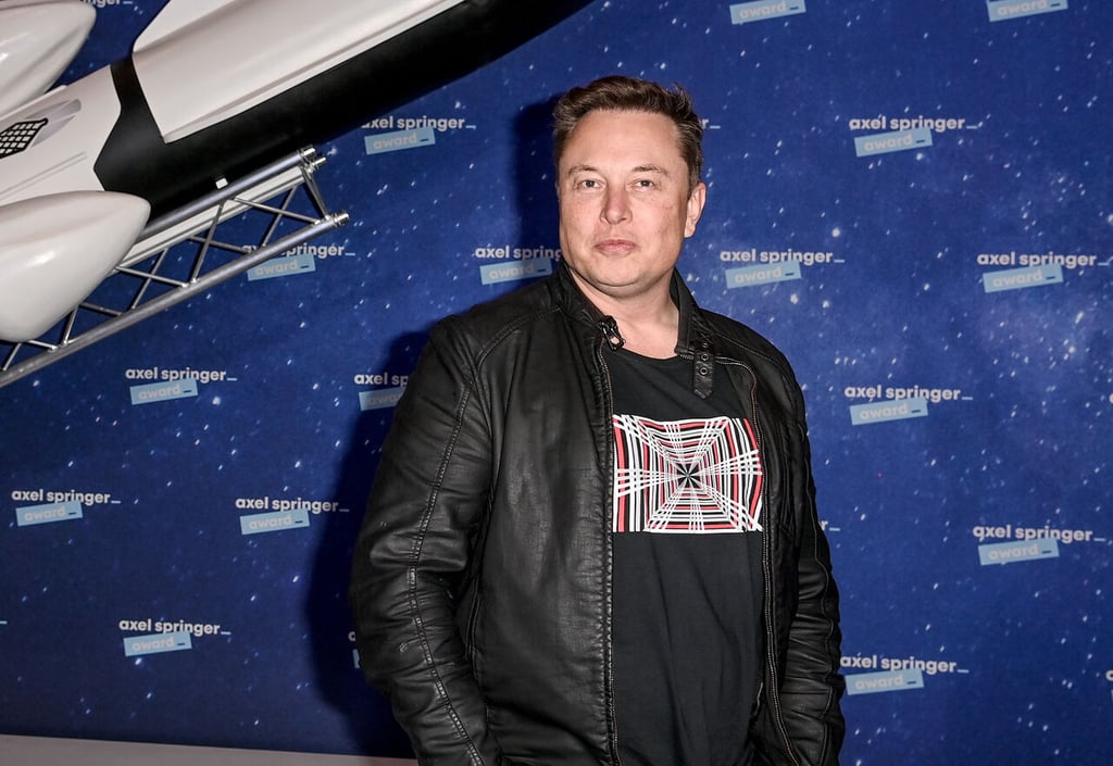 Elon Musk amenaza con no comprar Twitter por cuentas falsas y spam