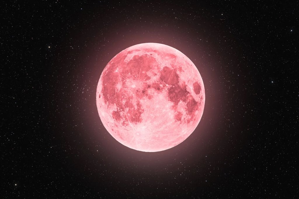 ¿Cuándo y a qué hora  ver la Superluna de fresa?